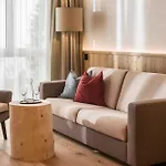 Panorama Royal מלון